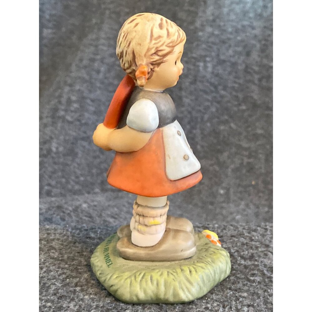 VTG Goebel Hummel Figurine Girl Holding Heart For the One I Love Figurine 1996 B - Picture 7 of 8